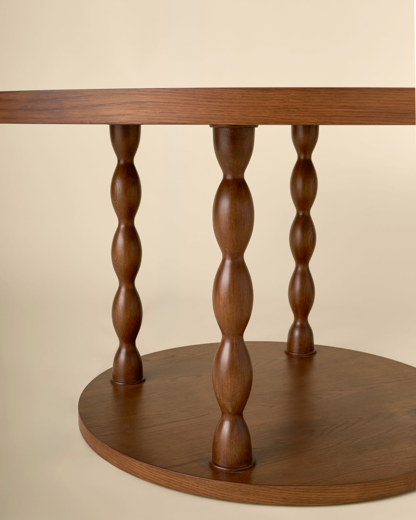 Milwood Pedestal Table